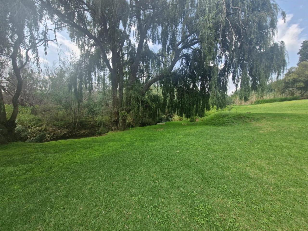 Valley Of The Rainbow Fly Fishing Estate Dullstroom Exterior foto